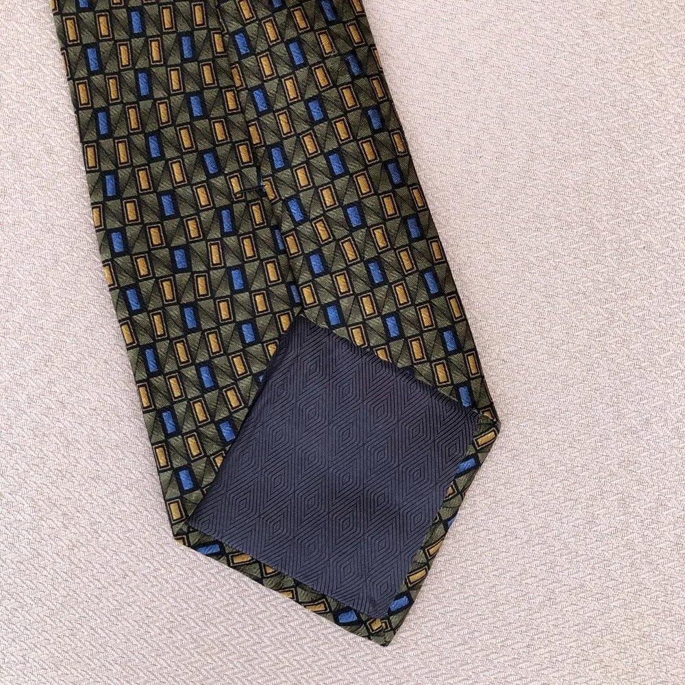 Versini excellent preowned